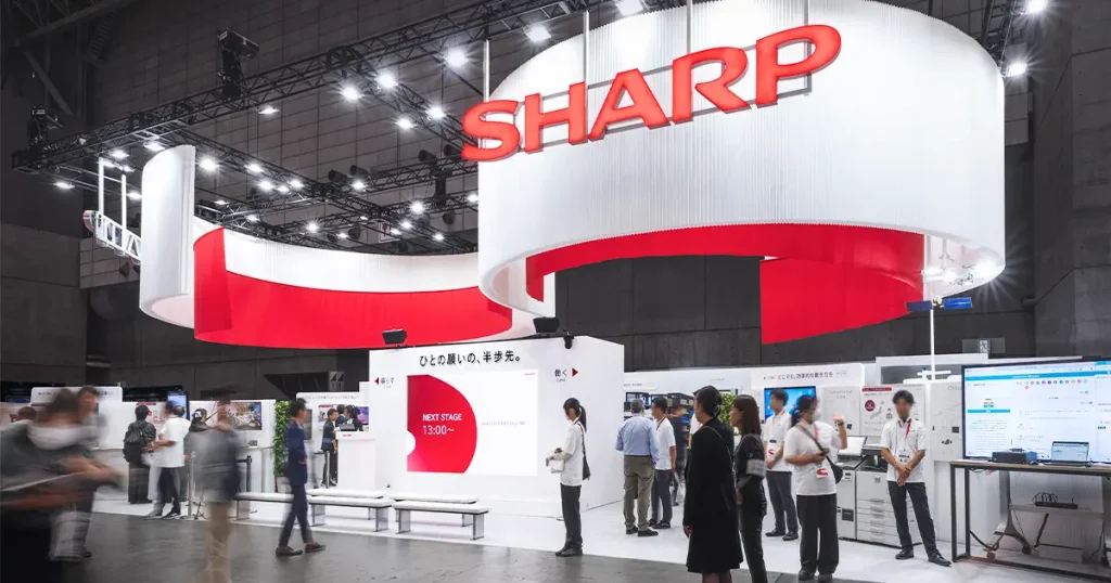 【CEATEC ECO & Design Challenge 2025 出展事例】シャープ – 新コーポレートスローガン「ひとの願いの、半歩先。」を体現したサステナブルブース